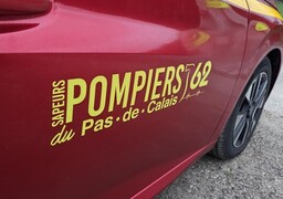Nortkerque : une automobiliste termine sa course dans la petite rivière de la Liette