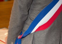 Municipales: mais au fait, pourquoi voter ? C'est quoi, les missions d'un(e) maire ? 