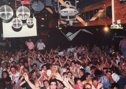 À Desvres, la nostalgie autour de la discothèque 