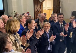 A Calais, la maire sortante Natacha Bouchart l'emporte facilement. Le RN Marc de Fleurian en sort renforcé... !