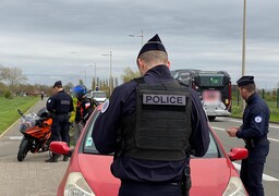 À Calais, les rodéos, le moto-cross sauvage et le tuning dans le viseur des contrôles de police en ce début de printemps !