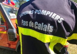 Guînes : 3 adolescents à scooter refusent la priorité à une voiture, 1 blessé grave