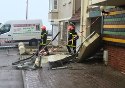 Wimereux : deux balcons s’effondrent sur le trottoir, un troisième menace de tomber