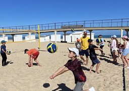 Les escapades de Radio6 : Rendez-vous au Beach Volley Club à Calais-LA-Plage !