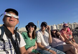Partout sur la Côte d'Opale et Picarde, l'éclipse du soleil a rassemblé les familles et amis...