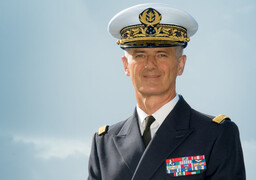 Originaire de Marquise l’ancien commandant du Charles de Gaulle Olivier Lebas est mort dans les Pyrénées.