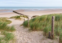 Exhibition sexuelle dans les dunes entre Blériot-Plage et Sangatte : un homme de plus de 70 ans interpellé.