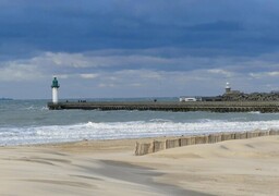 Calais : bonne nouvelle, la baignade est de nouveau autorisée sur la plage