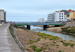 Wimereux : la démolition-reconstruction du pont Napoléon a débuté, un chantier spectaculaire