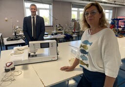 À Calais, deux nouvelles brodeuses font le bonheur du lycée des métiers du Détroit !