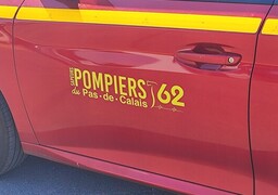 Hesdin-la-Forêt : une voiture termine sur le toit dans un champ, une femme blessée