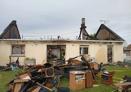 Louches : une maison ravagée par un incendie, un appel aux dons lancé pour aider une famille de trois personnes