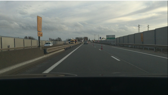 Calais: le mur anti intrusion est terminé.