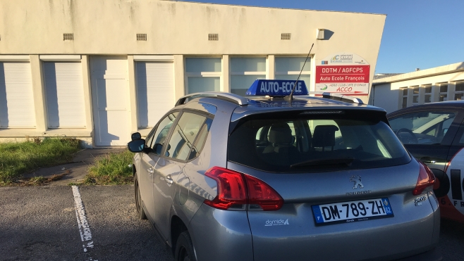 Le permis de conduire sur boite automatique moins cher ? Pas si sûr.