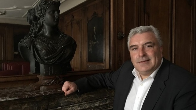 Primaire à gauche : Frédéric Cuvillier louche de plus en plus vers Emmanuel Macron !