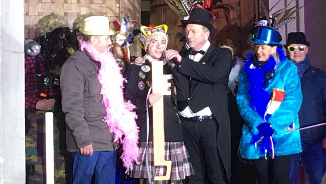 Au Portel, le carnaval a débuté samedi avec le réveil de Batiss 38 !