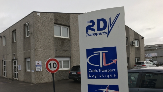 Avec le retour des migrants dans le calaisis, Jean Pierre Devigne est inquiet pour sa société de transports.