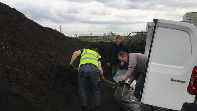 A Calais,105 tonnes de compost ont été distribués à la population.