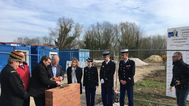 La première pierre de la gendarmerie d'Ardres est posée.