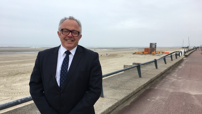 Touquet : un muret en béton fait polémique sur la plage