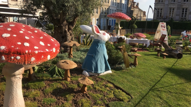 A voir tout l'été, le jardin éphémère de Boulogne sur mer sur le thème du cinéma !