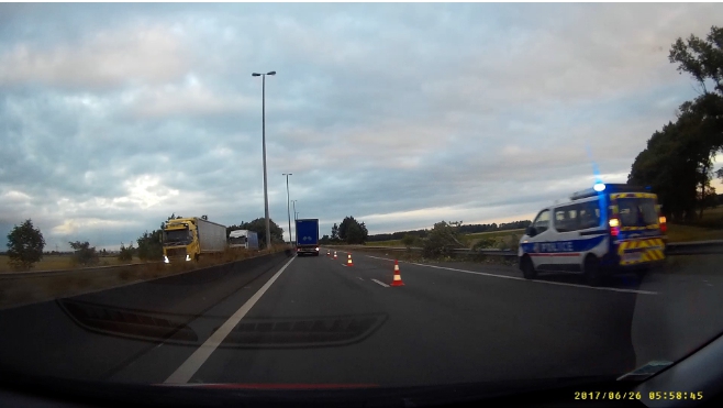 Un nouveau barrage de migrants sur l'A16 cette nuit à Guemps.