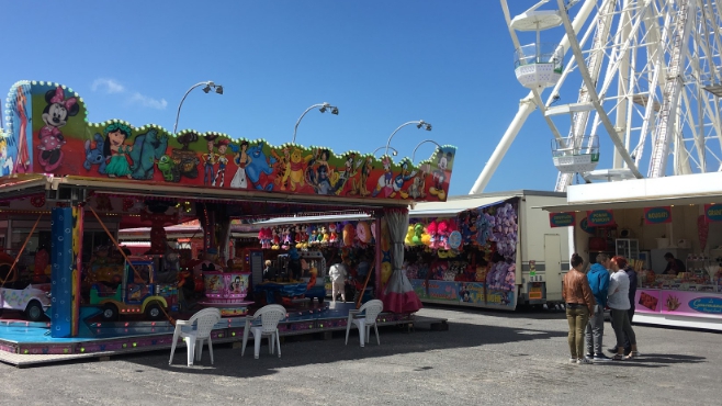 La foire aux manèges de Calais est au bassin ouest jusqu’au 20 Août.