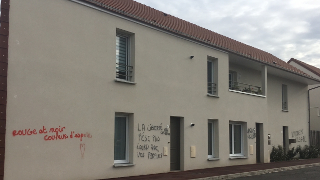 Tags à Calais : la mairie porte plainte