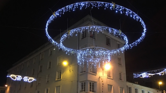 200 enfants des écoles boulonnaises ont illuminé Boulogne sur mer !