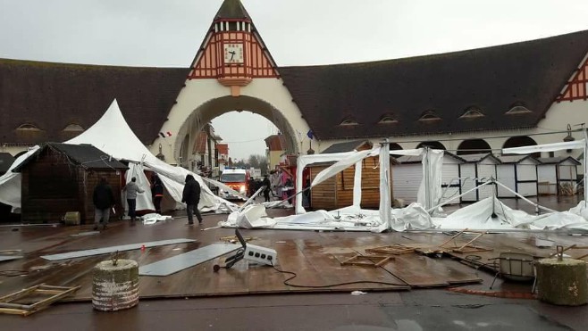 Touquet : la tempête emporte le marché de Noël