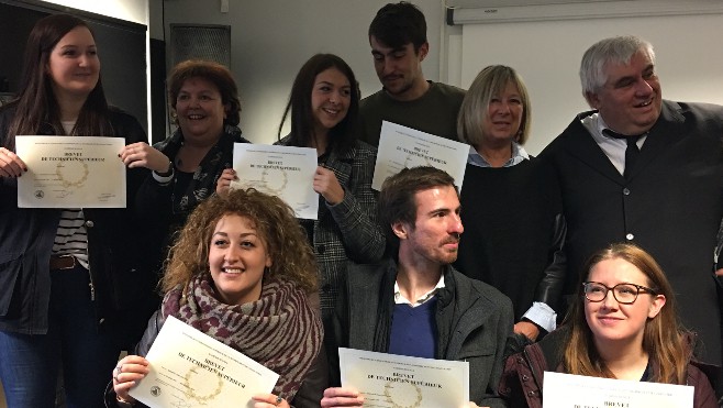 Calais : des jeunes du lycée Sophie Berthelot diplômés grâce à Eurotunnel