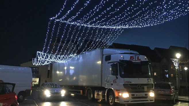 Outreau : le camion s'est fait enguirlander !