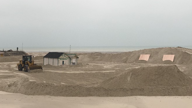 Le Touquet : les bulldozers à pied d'oeuvre pour préparer l'Enduropale