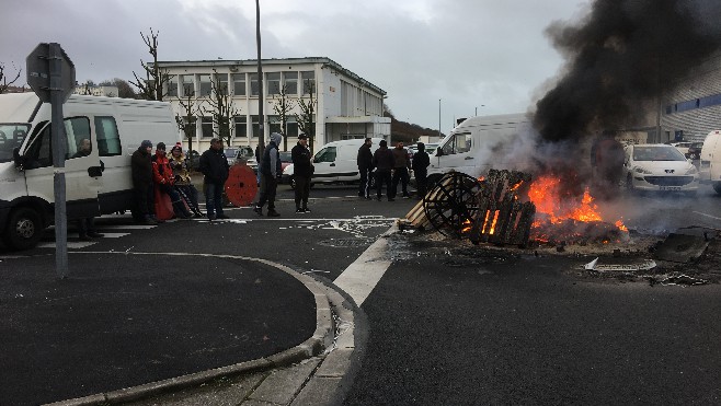 Blocage des ports de Boulogne et Calais : les pêcheurs lancent un ultimatum à l'Etat ! 