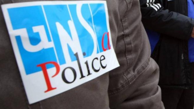 Le syndicat UNSA Police dénonce la violence des migrants à Calais