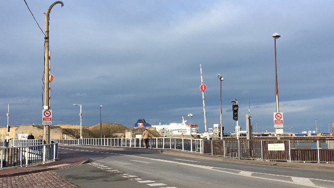 Calais : attention le pont Hénon est fermé