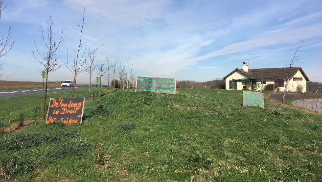 Manifestation pour une maison de santé à Bayinghem-lès-Eperlècques