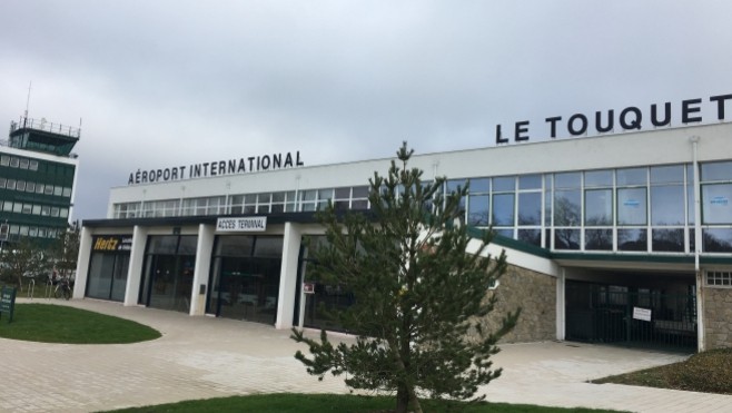 L’aéroport du Touquet toujours bloqué
