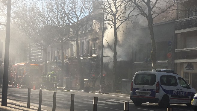 Le café L'Impérial à Calais entièrement détruit par un violent incendie. Retour sur cette journée.