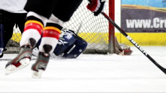 Dunkerque: le club de hockey sur glace mis en examen, 4 ans après la mort d'Hugo