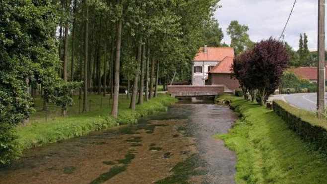 Découvrez la Vallée de la Course à bord de vélos électriques