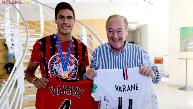 Raphaël Varane en visite au RC Lens ce matin ! 
