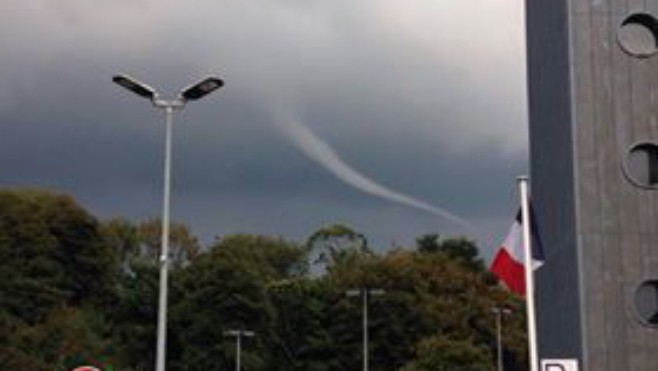 Une trombe d'eau vue à Rang-du-Fliers ce jeudi !