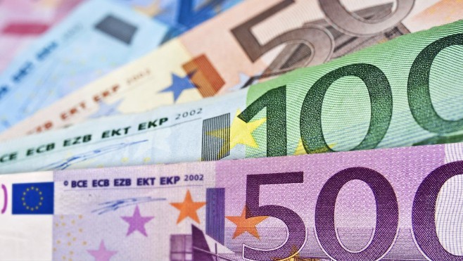 RADIO 6 offre 2000 euros à Isabelle !