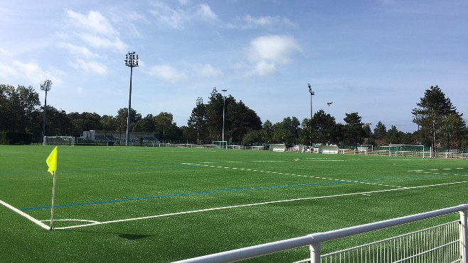 Touquet: les travaux du terrain synthétique de football sont terminés