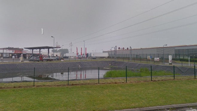 Une rixe entre une vingtaine de migrants a fait 3 blessés cette nuit à Calais.