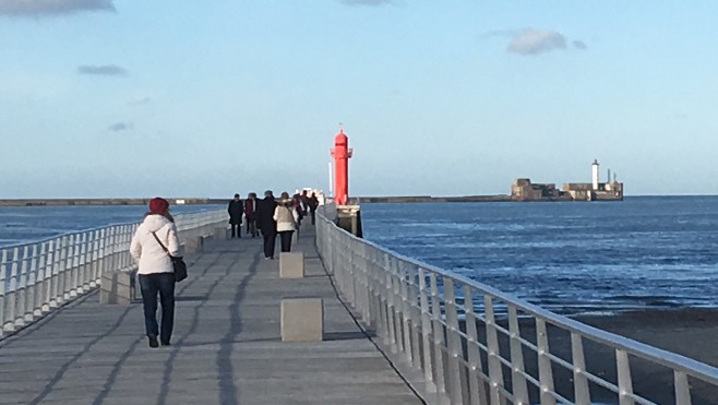 La nouvelle jetée accessible au public à Boulogne