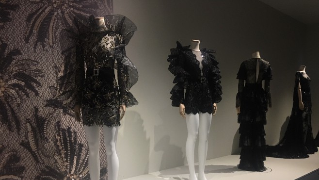 Derniers jours pour découvrir ou redécouvrir la fabuleuse exposition Haute Dentelle à Calais