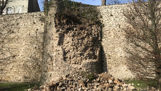 Boulogne : une tour des remparts s'est effondrée