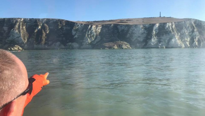 5 personnes et 2 chiens isolés par la marée au pied du Blanc Nez ont été sauvés !